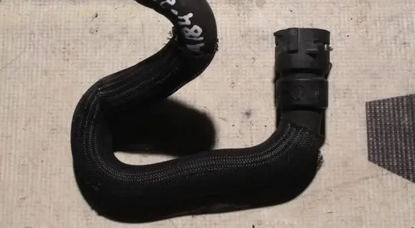 Volvo S60 Engine coolant pipe/hose 8G9198159