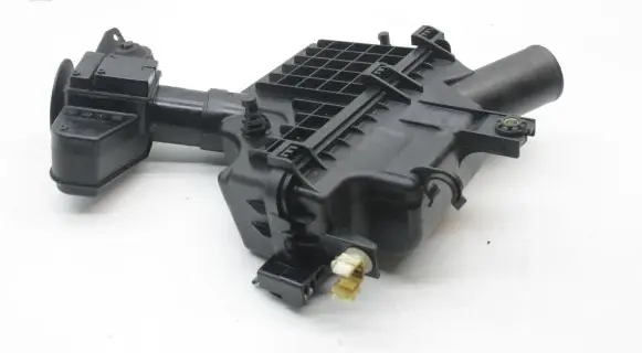 Nissan Note (E12) Air filter box 3VA1A