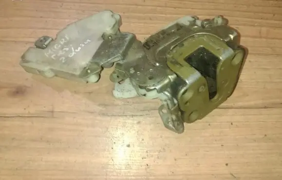 Nissan Micra Rear door lock 8055201