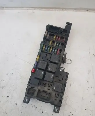 Volvo V70 Fuse box set 30728008 518828108