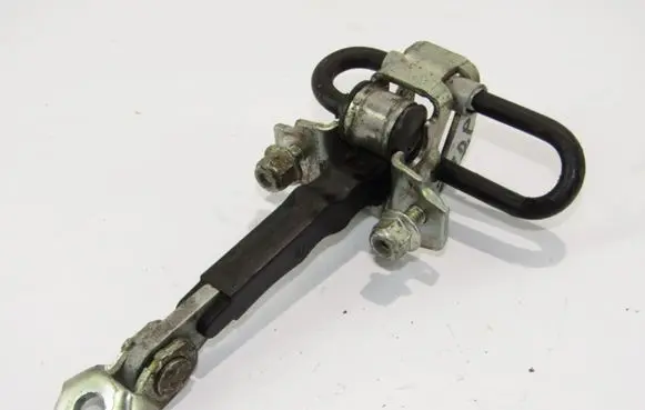 Fiat 500 Front door check strap stopper