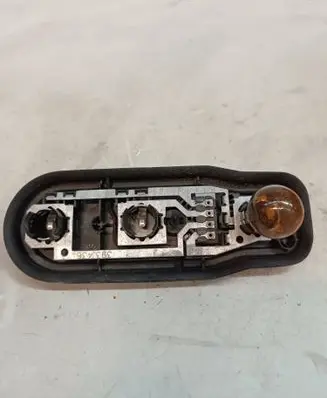BMW 5 E39 Tail light bulb cover holder 399366