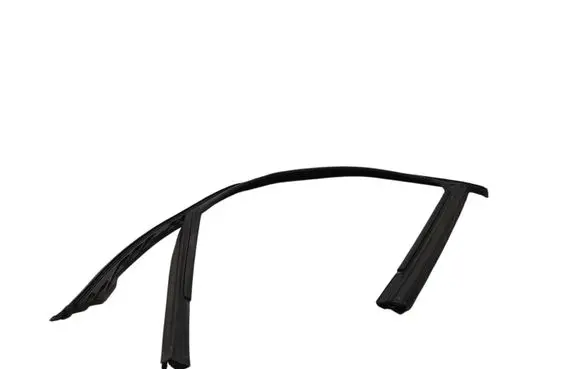 Fiat 500L Rubber seal front door window/glass 