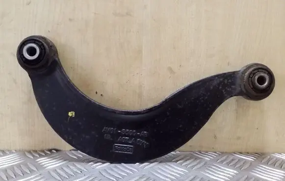 Rear control arm