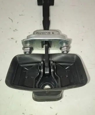 Dacia Sandero III Front door check strap stopper 804303250R
