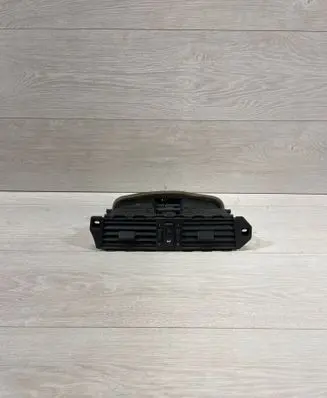 Dash center air vent grill