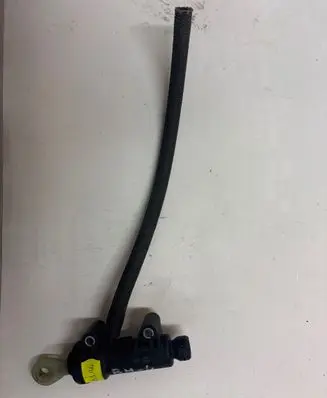 BMW 1 E82 E88 Clutch slave cylinder 9122702 218232272