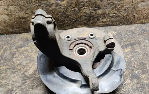 Mazda 3 II Front wheel hub spindle knuckle BBM22