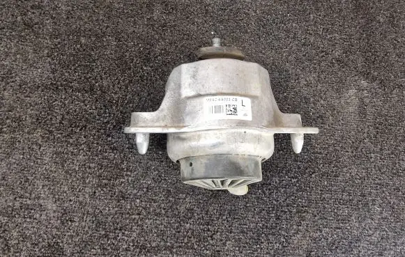 Jaguar F-Pace Engine mount bracket M8A26A003CB