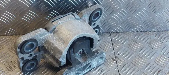 Volvo XC60 Engine mount bracket 31316876