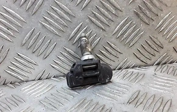 Opel Astra J Tire pressure sensor 13581560
