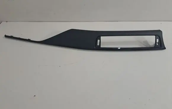 Dashboard lower bottom trim panel