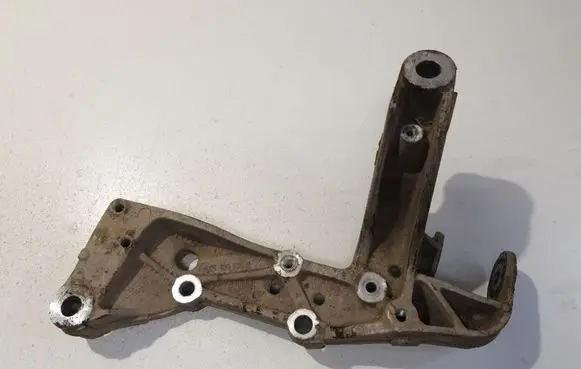 Volkswagen Golf Plus Front lower control arm/wishbone 1K0199295E