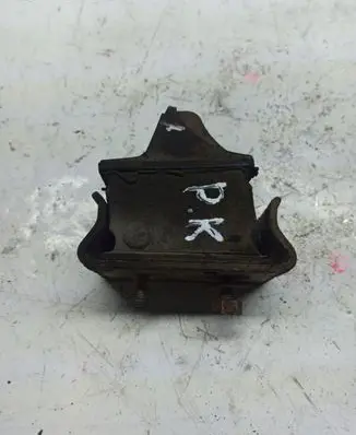 Volkswagen II LT Engine mount bracket