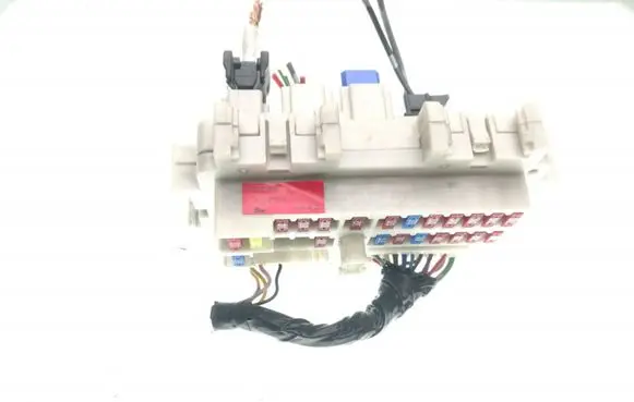 Nissan Navara Fuse module 0885EA00A