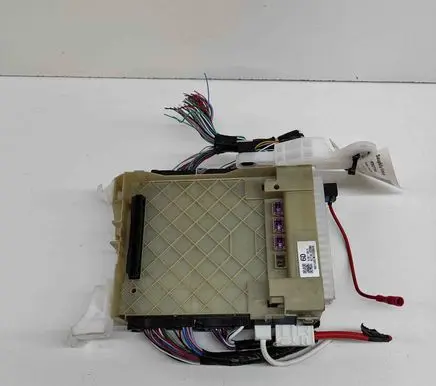 Toyota Corolla E210 E21 Fuse module 827300Z290 63570511