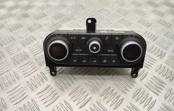 Nissan Qashqai Climate control unit 27500BR46D