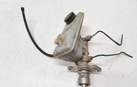 Renault Trafic III (X82) Master brake cylinder 320670082