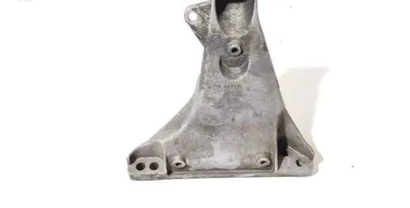 Audi A4 S4 B5 8D Engine mounting bracket 8D0199308L