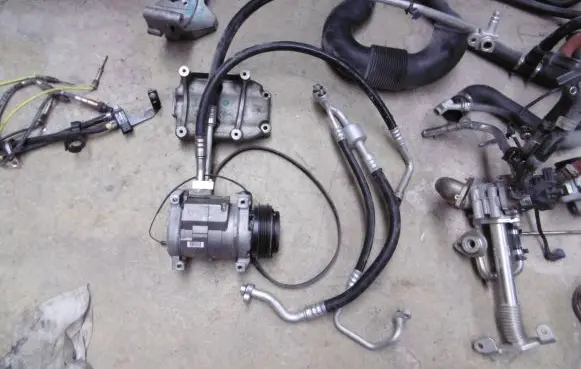 Iveco Daily 6th gen Air conditioning (A/C) compressor (pump) 4472801800 HFC134A 10S17C