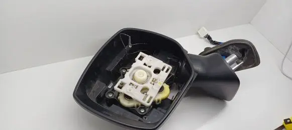 Front door electric wing mirror