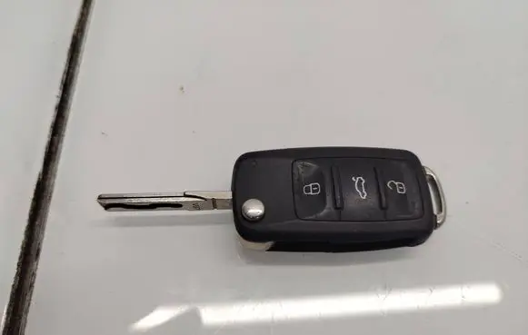 Volkswagen Caddy Ignition key/card 5K0837202AD 5FA01018002 2011DJ3211