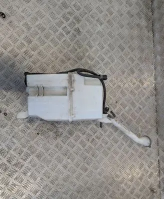 Nissan X-Trail T32 Windshield washer fluid reservoir/tank 289104CC0A