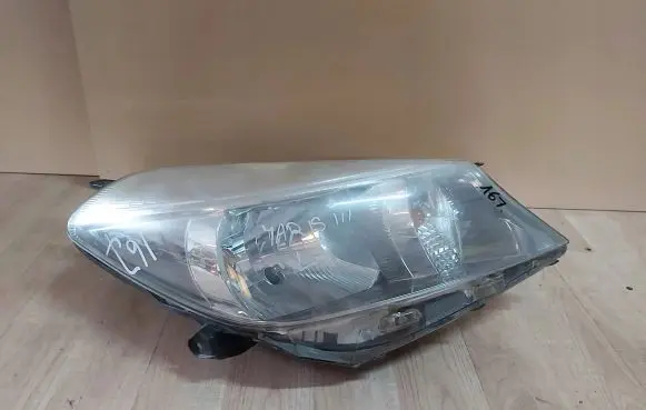 Toyota Yaris Engine bonnet/hood sound/heat insulation 