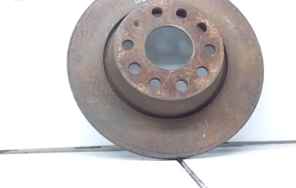 Volkswagen PASSAT B6 Rear brake disc