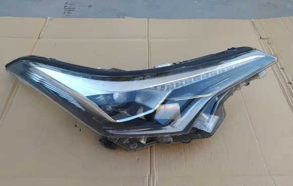 Toyota C-HR I Headlight/headlamp 81110-F4071