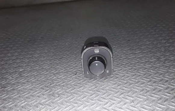 Volkswagen PASSAT B6 Wing mirror switch 1K0959565F