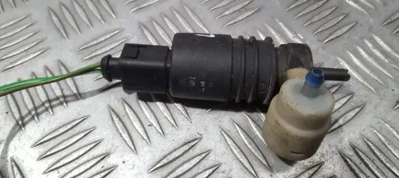 Audi A4 S4 B6 8E 8H Windscreen/windshield washer pump
