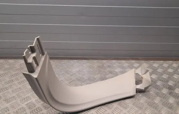Chrysler Pacifica Tailgate trim 5RJ28PD2AE