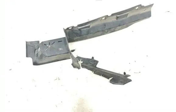Jeep Grand Cherokee WL Air intake duct part 68488848AB