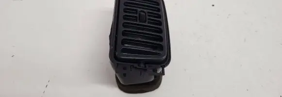 Ford Maverick Dash center air vent grill