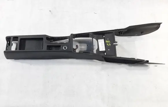 Audi A3 S3 8P Center console 8P1863244