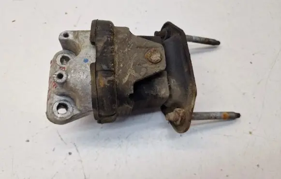 Chrysler 300 - 300C Engine mount bracket 04578190AE