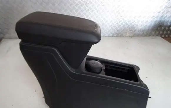 Opel Antara Armrest 