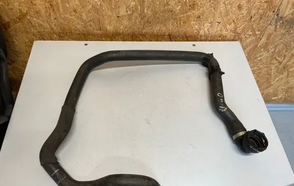 Volvo V40 Engine coolant pipe/hose