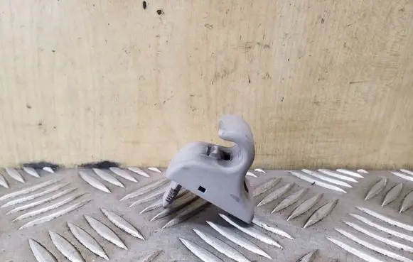 Sun visor clip/hook/bracket