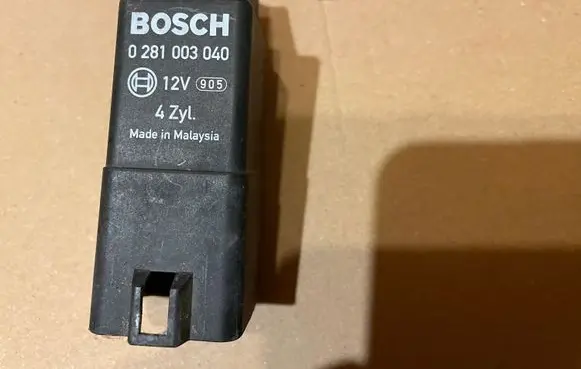 Chrysler Grand Voyager V Glow plug pre-heat relay 0281003040