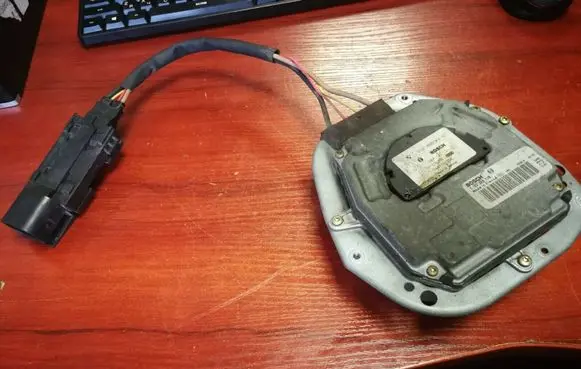 BMW X5 E53 Fan control module 6925724