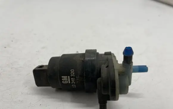Opel Astra J Windscreen/windshield washer pump 13248320