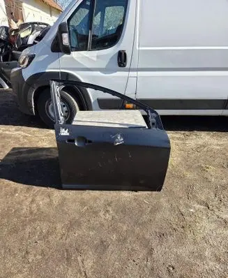 Ford Focus Front door 2147844 PBM51A20124BF