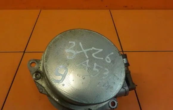 Audi A5 8T 8F Vacuum pump 03T07171774