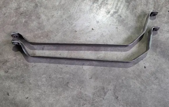 BMW 6 F06 Gran coupe Fuel tank mounting bracket 7053972