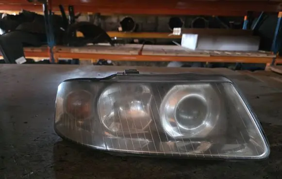 Volkswagen Golf IV Headlight/headlamp