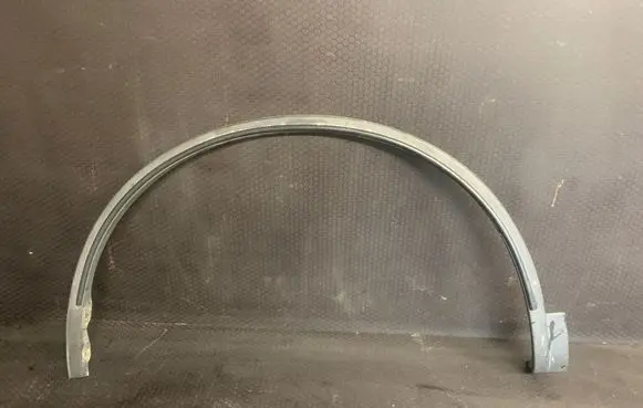 Infiniti FX Front arch trim 0003009889