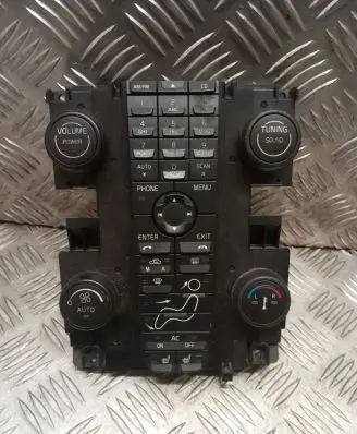 Volvo V50 Climate control unit 30737670
