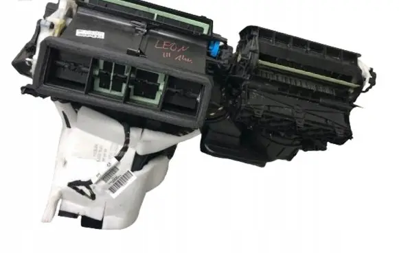 Seat Leon (5F) Interior heater climate box assembly 5Q1820005AM